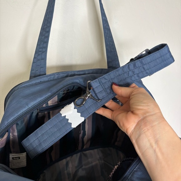 Lug Bumper Tote Bag Brushed Blue Quilted Travel Gym Overnight Carryall Crossbody - Picture 9 of 13
